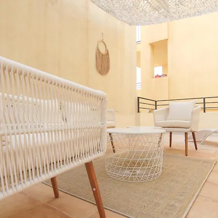 Mara's La Mar - Beachfront Tiny House - Bajondillo