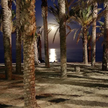 Mara's La Mar - Beachfront Tiny House - Bajondillo Torremolinos