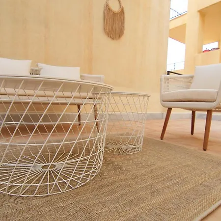 Mara's La Mar - Beachfront Tiny House - 30 M2 Private Terrace Appartement Torremolinos